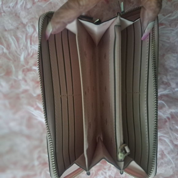 Kate Spade EUC++ Floral Long Zip Wallet (W39) - Picture 6 of 6